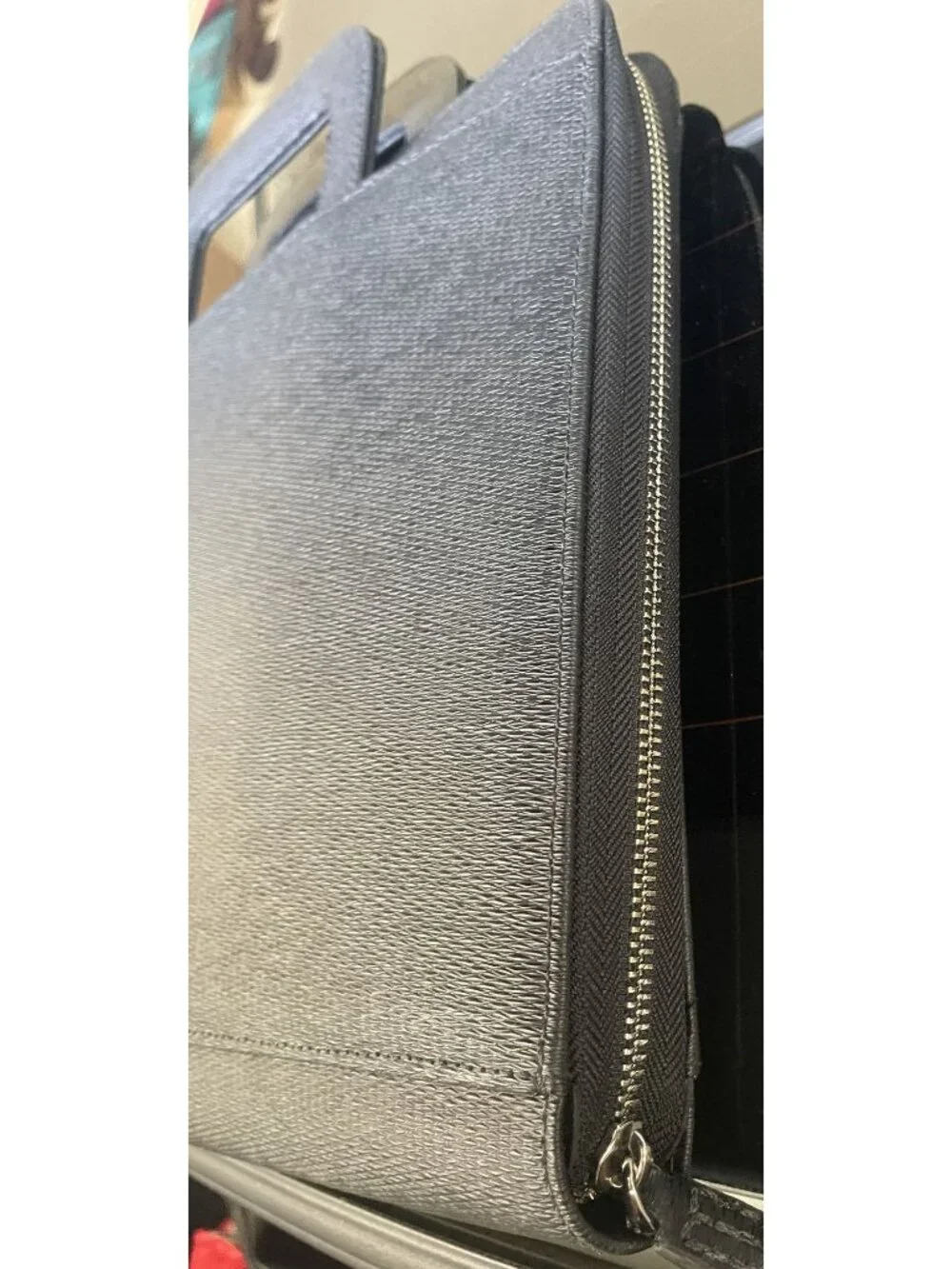 Tumi Business Executive Black Leather Portfolio Case Documents Organizer Zipper